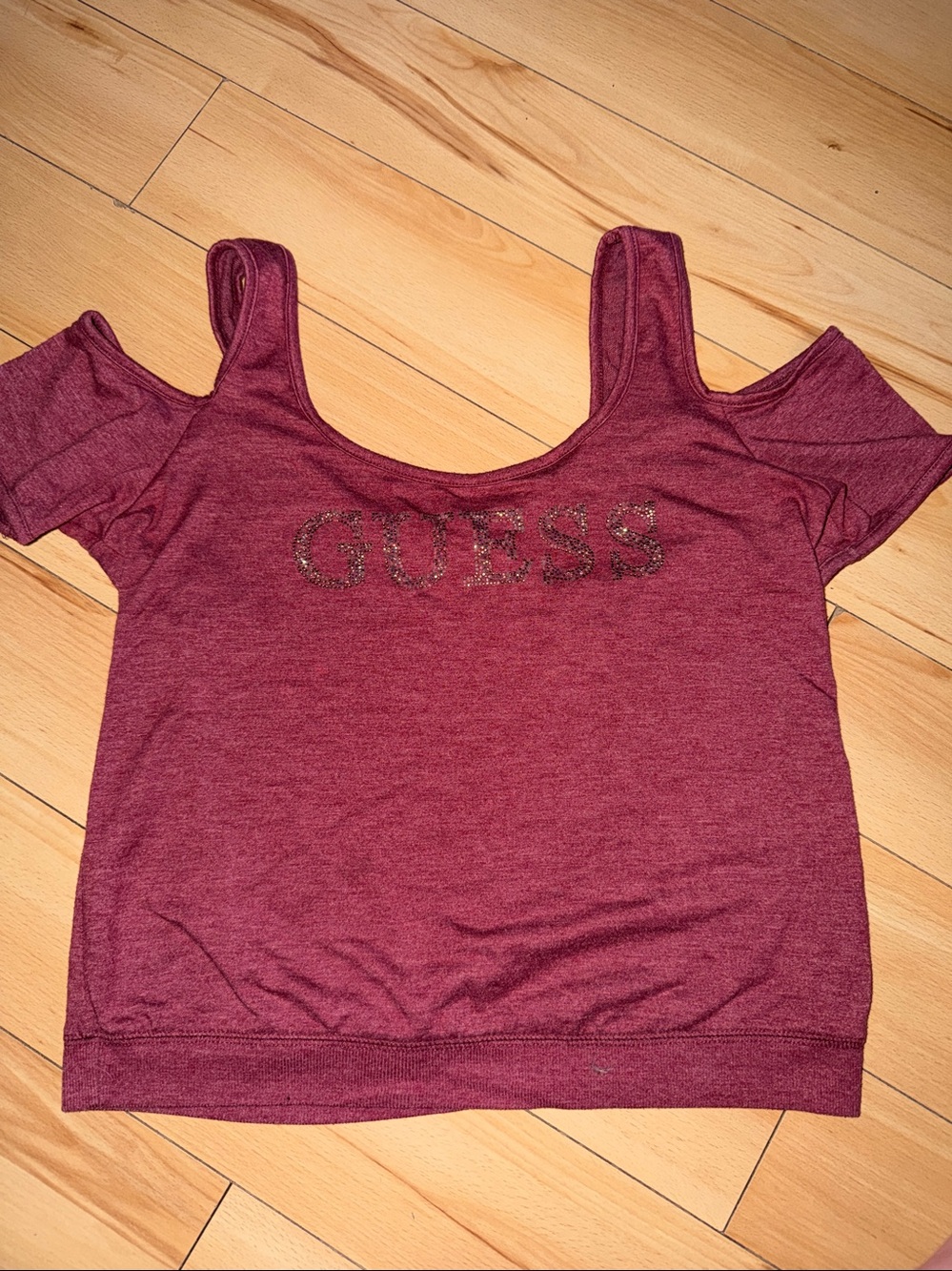 GUESS Cold-Shoulder Crop Top in Burgundy